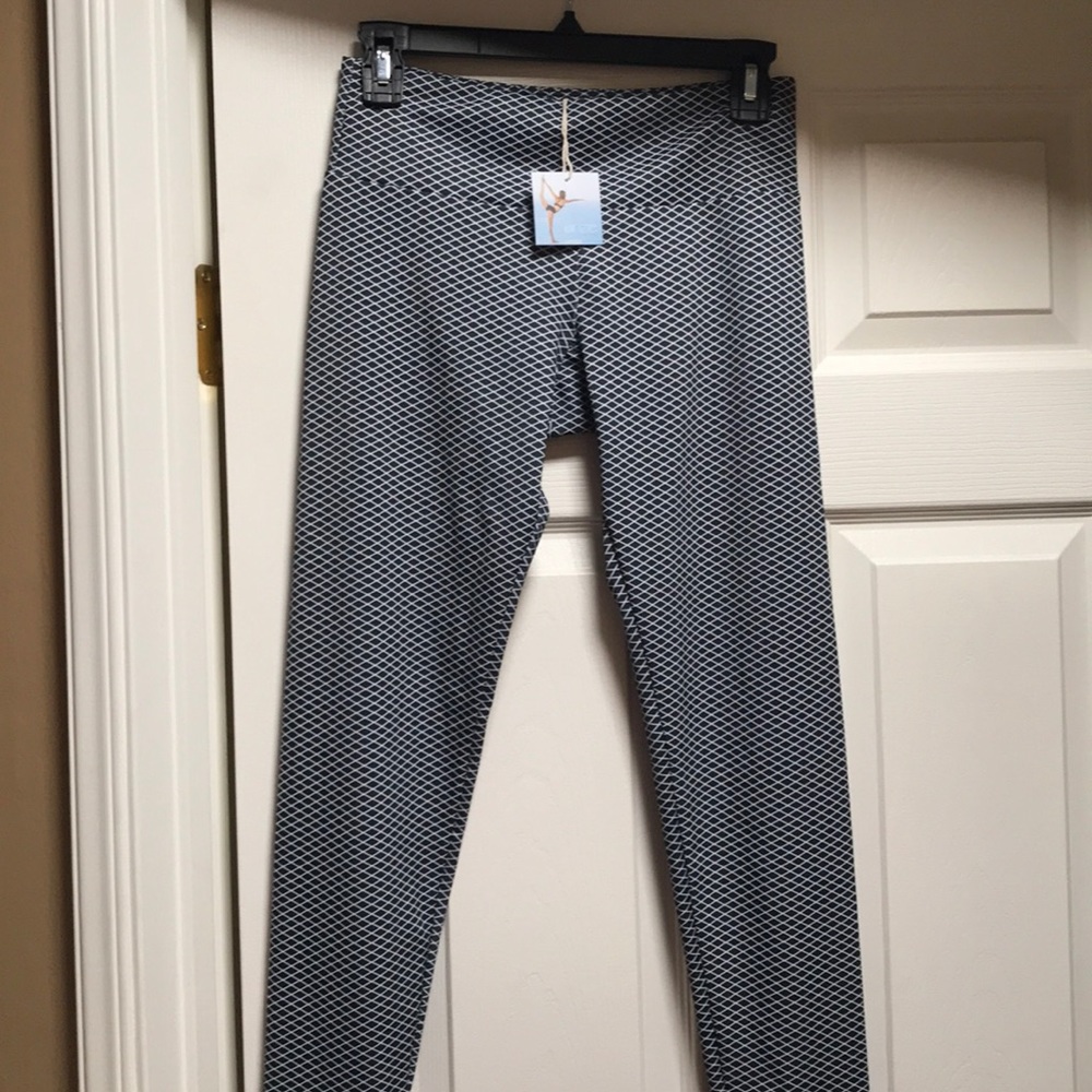 ONZIE leggings